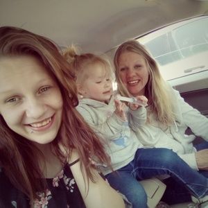 Meet your Posher, Danielle